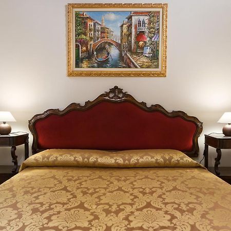 At 2 Minutes From San Marco Square Apartment Venice Luaran gambar